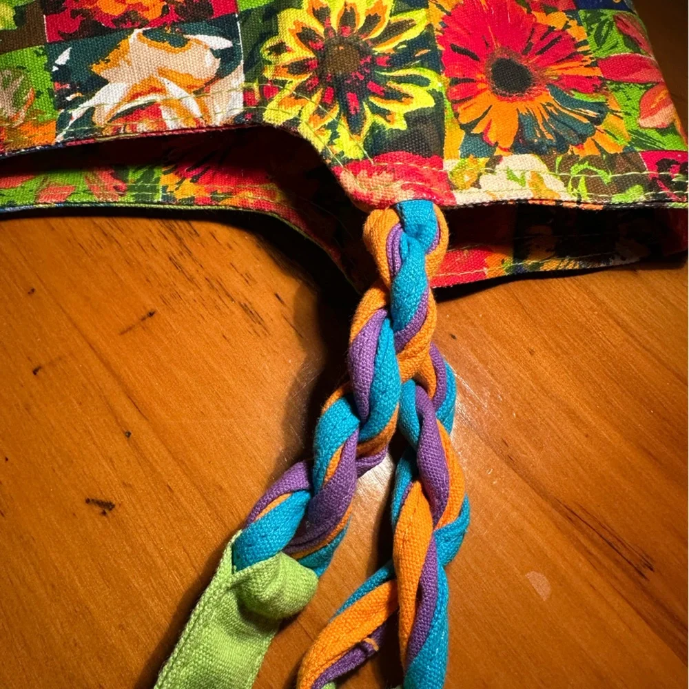 Artsy Floral Designer Colorful Resort Tote Fun-Loving Beach Trip Cruise-Like New - Picture 8 of 12
